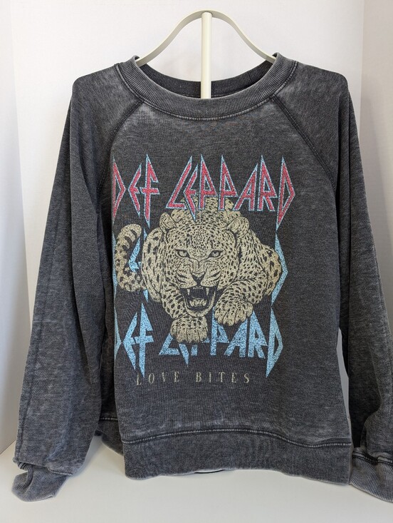Recycled Karma Sweaters - ​⚡ Recycled Karma Def Leppard "Love Bites" Graphic Sweatshirt 🖤